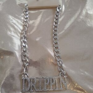 Chic Silver Necklace with 'DRIPPIN' Pendant